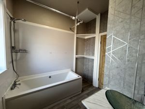 Photo 16- click for photo gallery